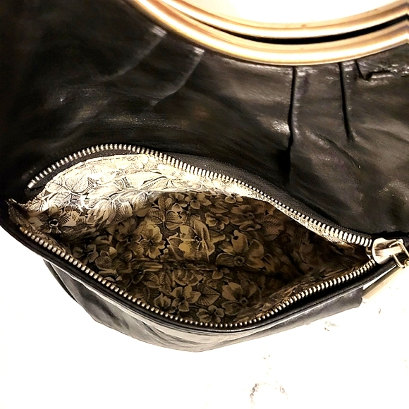 HOBO Int'l Black with Silver Handles Leather Handbag/Tote/Clutch - Picture 3 of 11